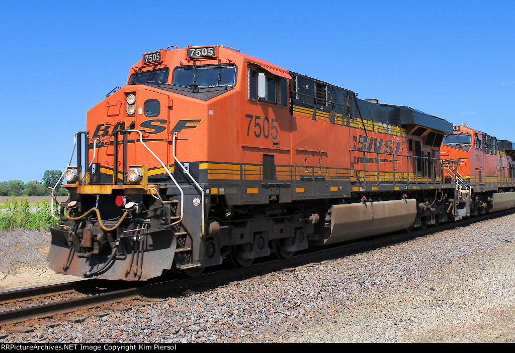 BNSF 7505